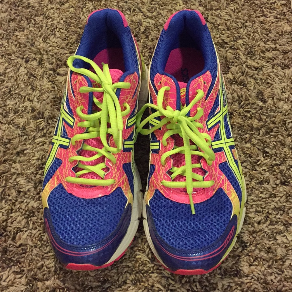 LIKE NEW Asics